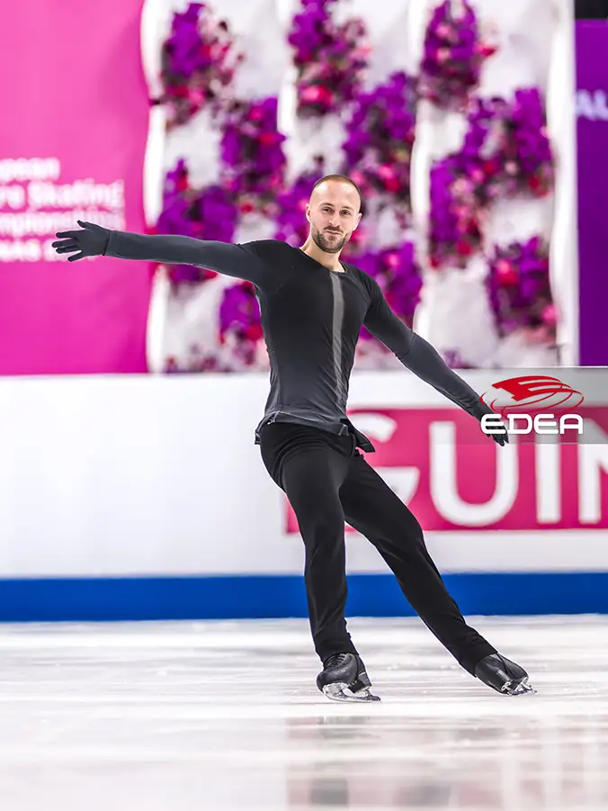 Ice Gallery Skates U.S.